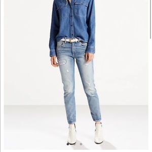 ⭐️ Women’s Levi’s cropped jeans